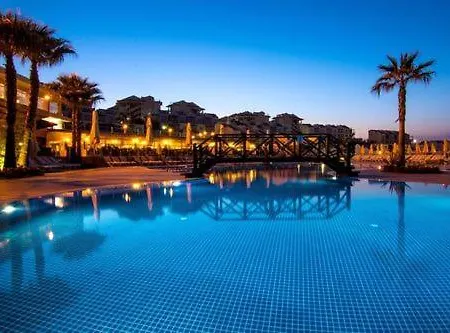 Kusadasi Golf Resort-the Oaks Self Catering Apartman